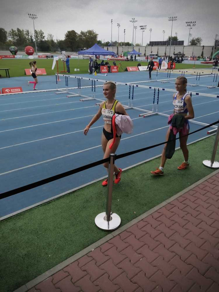 Lekkoatleci Unii Hrubieszów startowali w Lublinie i Warszawie. Red. Marek Skowronek odznaczony!