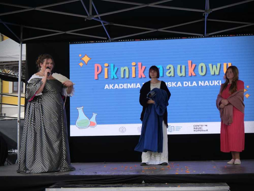 Zabawa i nauka... [ZDJĘCIA, WIDEO]