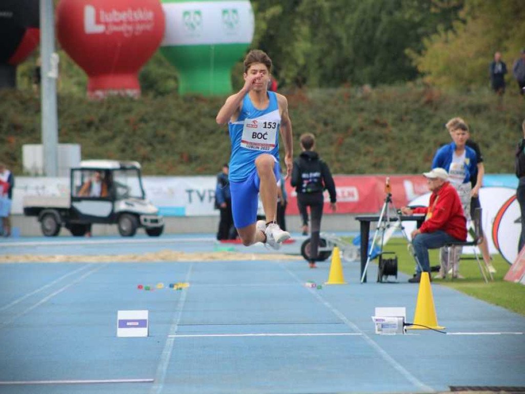 Lekkoatleci Unii Hrubieszów startowali w Lublinie i Warszawie. Red. Marek Skowronek odznaczony!