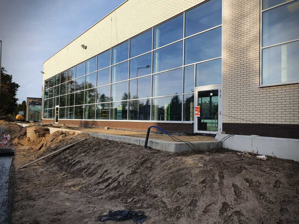 Hrubieszów: Przed basenem... [ZDJĘCIA]