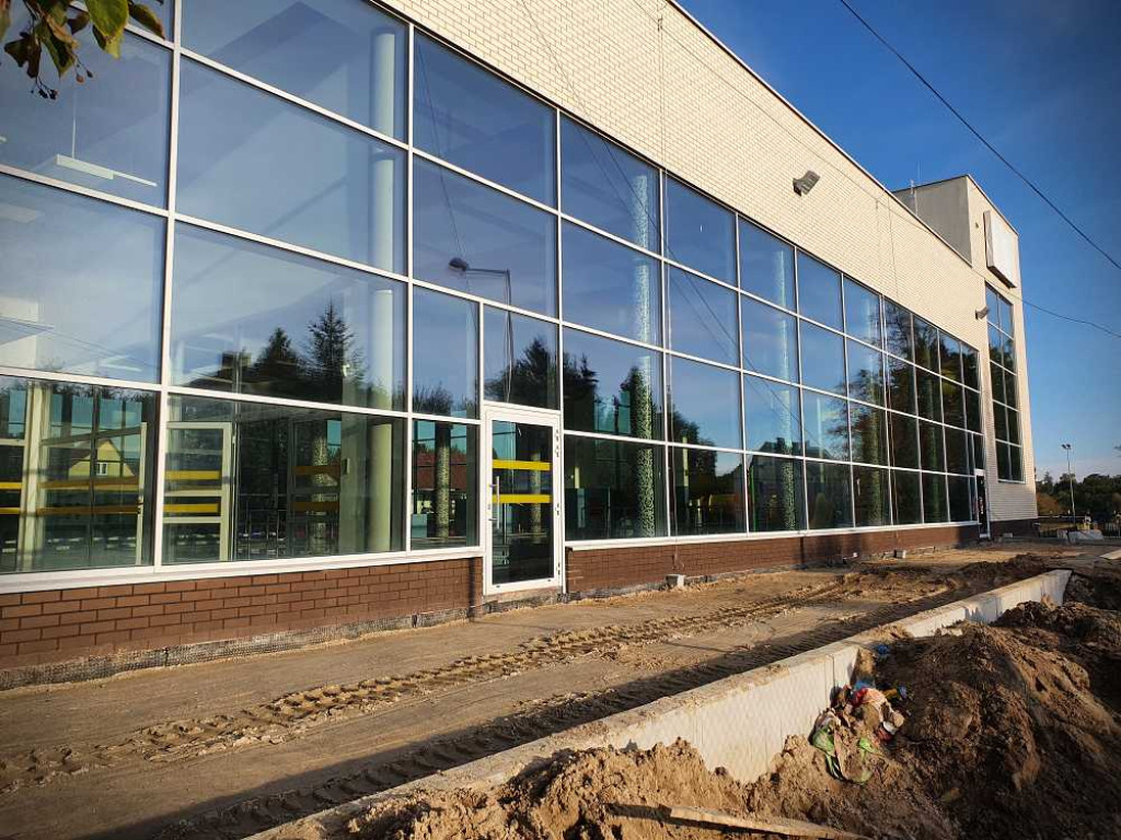 Hrubieszów: Przed basenem... [ZDJĘCIA]