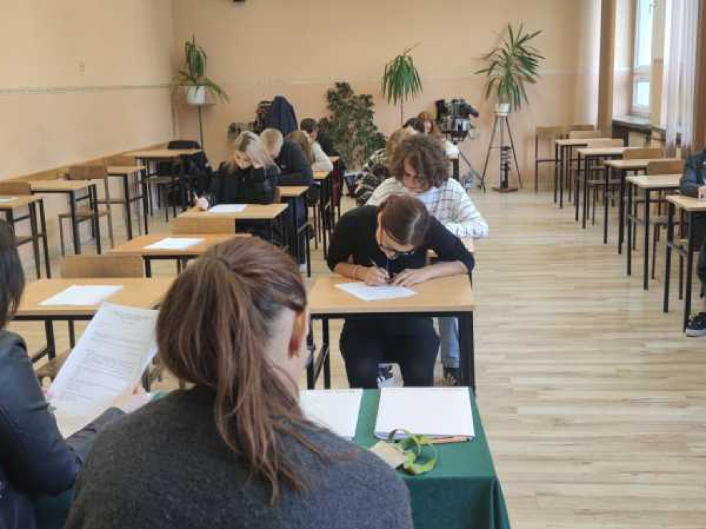 Hrubieszów: Wzięli udział w olimpiadzie, konkursie i spotkaniach profilaktycznych [ZDJĘCIA]