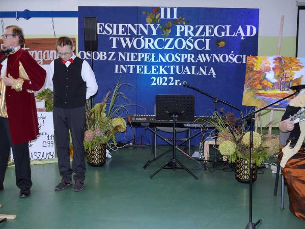 Jesienny Przegląd Twórczości Osób z Niepełnosprawnością Intelektualną - Alojzów 2022 [ZDJĘCIA]