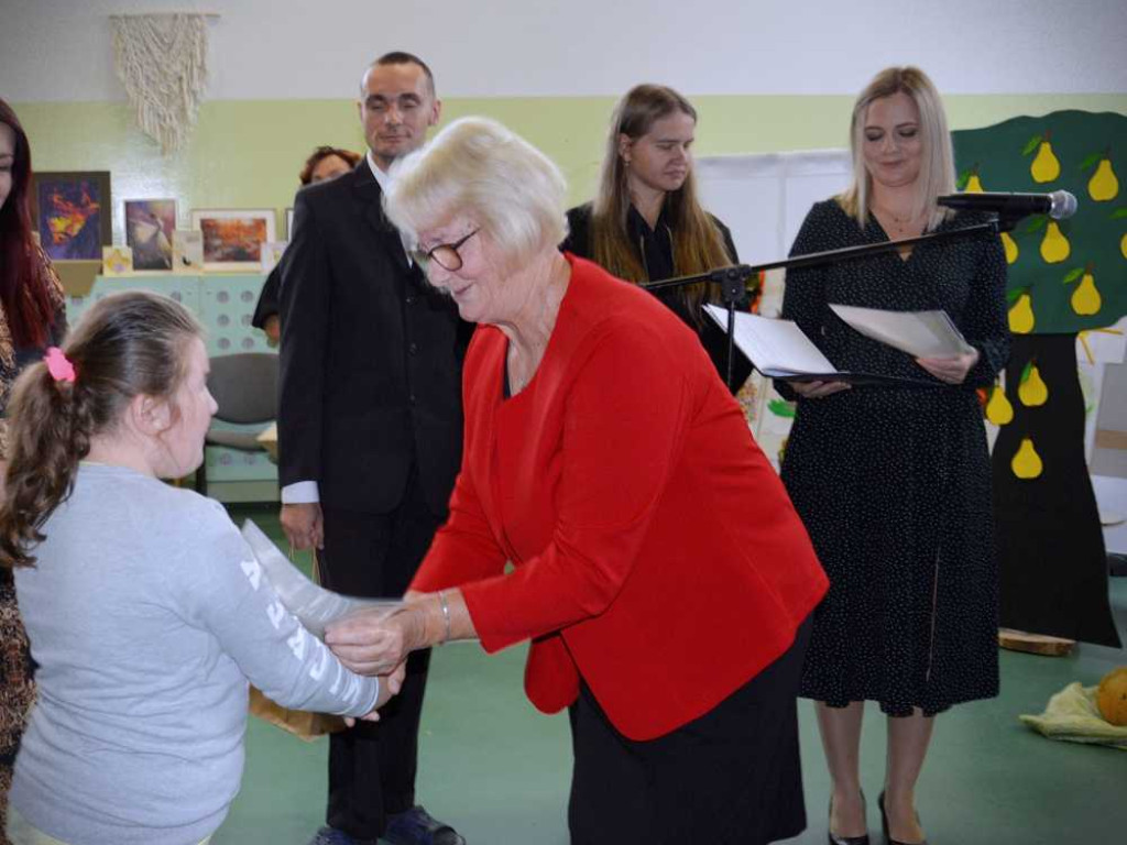 Jesienny Przegląd Twórczości Osób z Niepełnosprawnością Intelektualną - Alojzów 2022 [ZDJĘCIA]