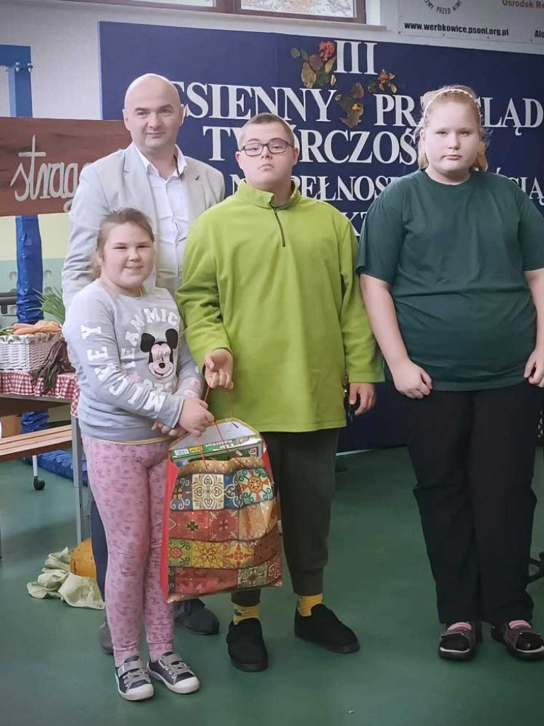 Jesienny Przegląd Twórczości Osób z Niepełnosprawnością Intelektualną - Alojzów 2022 [ZDJĘCIA]
