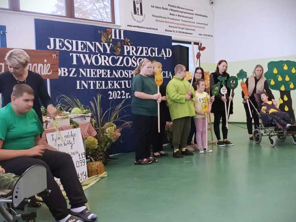 Jesienny Przegląd Twórczości Osób z Niepełnosprawnością Intelektualną - Alojzów 2022 [ZDJĘCIA]