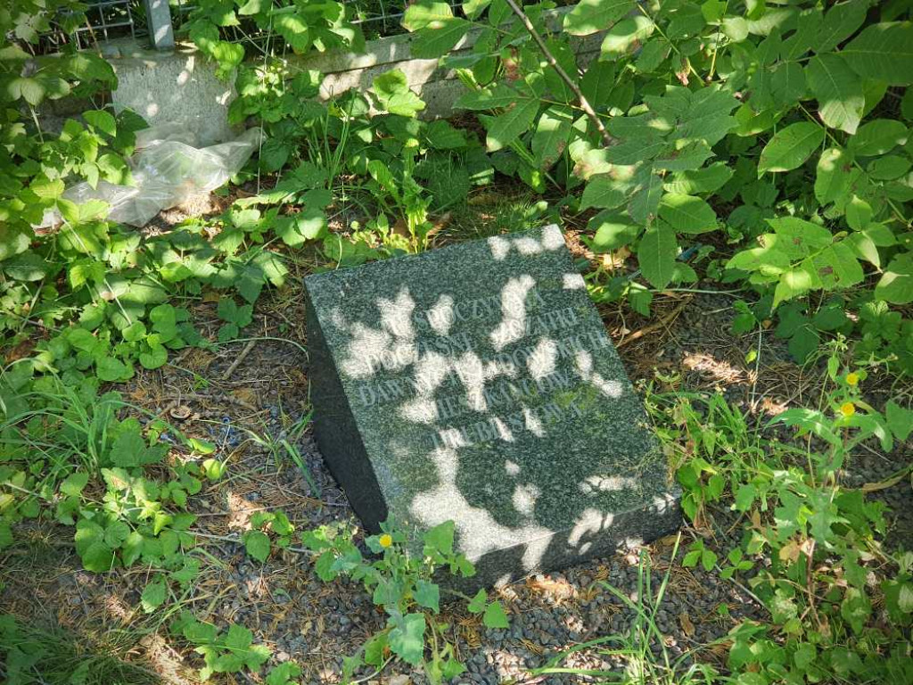 Hrubieszów: Tablica pamięci na terenie targowiska Mój Rynek [ZDJĘCIA]