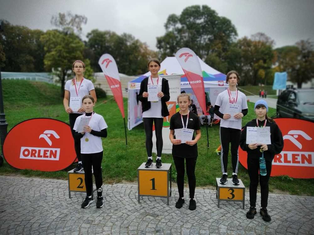 Wojewódzkie biegi przełajowe. Dziewięć medali Unii i 2 miejsce drużynowo! [ZDJĘCIA]