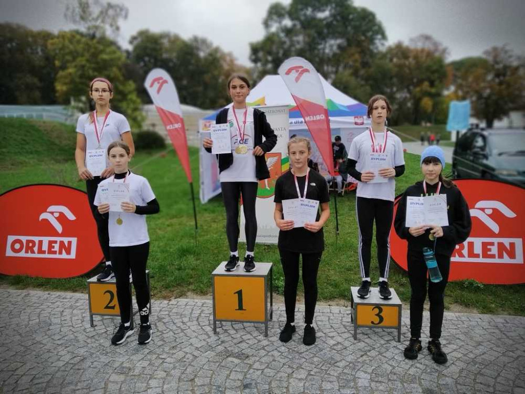 Wojewódzkie biegi przełajowe. Dziewięć medali Unii i 2 miejsce drużynowo! [ZDJĘCIA]
