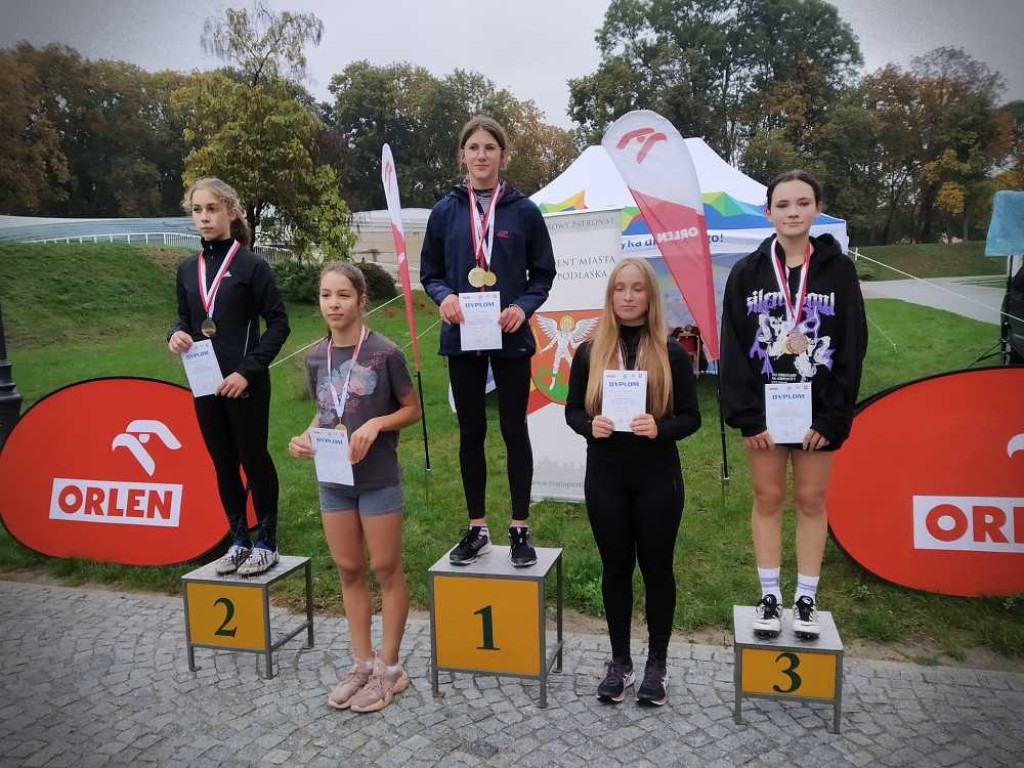 Wojewódzkie biegi przełajowe. Dziewięć medali Unii i 2 miejsce drużynowo! [ZDJĘCIA]