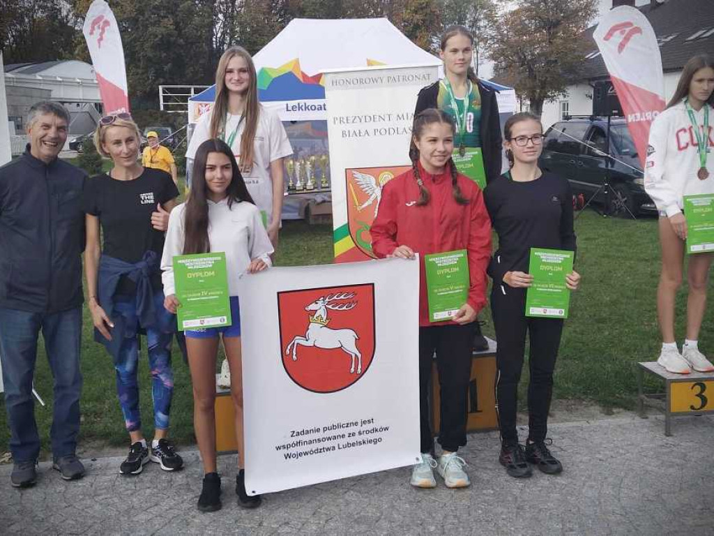 Młodzi przełajowcy Unii Hrubieszów najlepsi w makroregionie! [ZDJĘCIA]