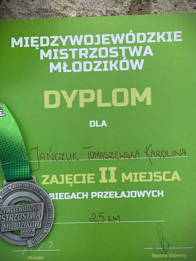 Młodzi przełajowcy Unii Hrubieszów najlepsi w makroregionie! [ZDJĘCIA]