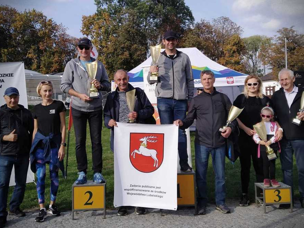 Młodzi przełajowcy Unii Hrubieszów najlepsi w makroregionie! [ZDJĘCIA]