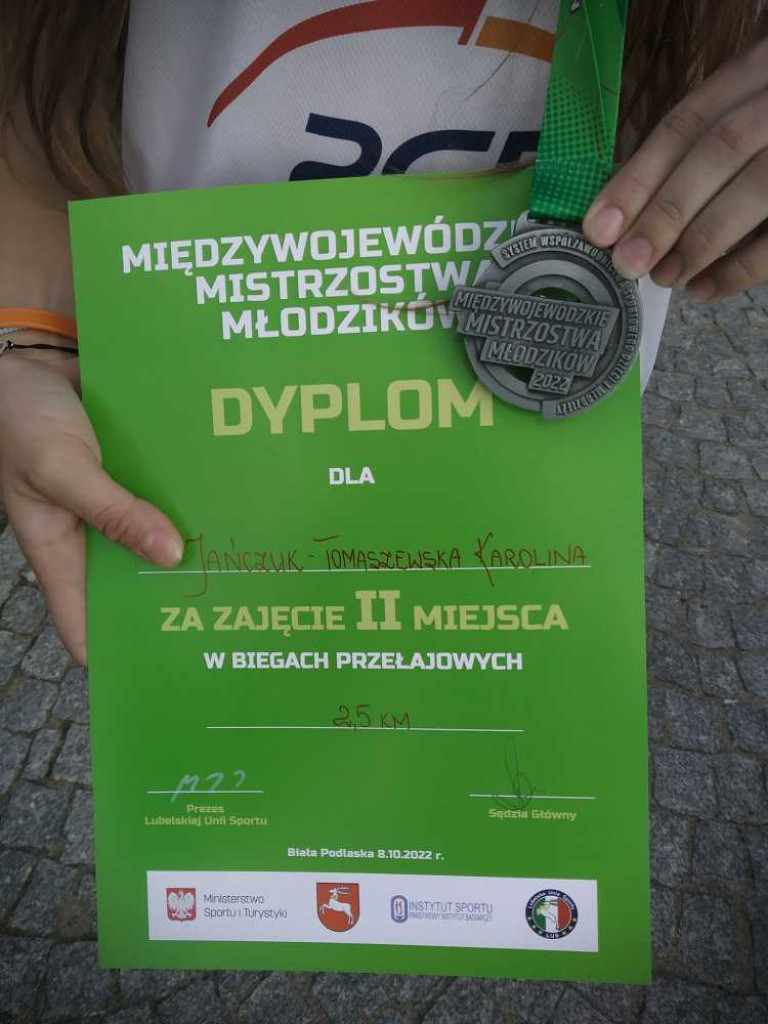 Młodzi przełajowcy Unii Hrubieszów najlepsi w makroregionie! [ZDJĘCIA]