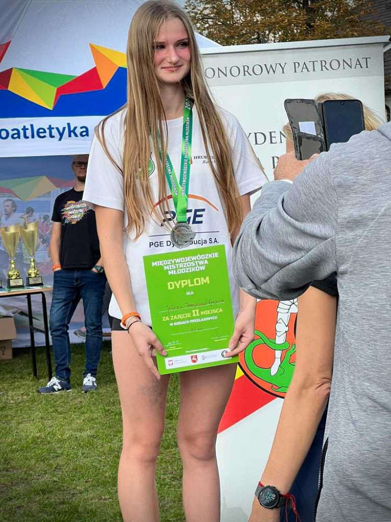 Młodzi przełajowcy Unii Hrubieszów najlepsi w makroregionie! [ZDJĘCIA]