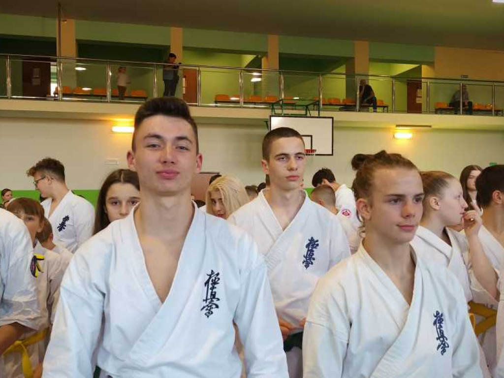 Udany start młodych hrubieszowskich karateków [ZDJĘCIA]