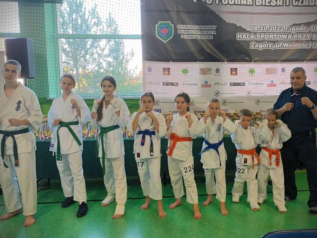 Udany start młodych hrubieszowskich karateków [ZDJĘCIA]
