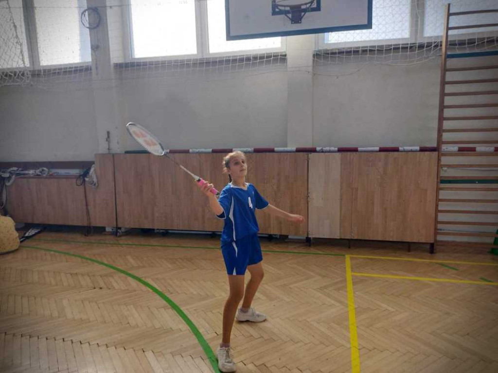 Powiatowe Igrzyska dzieci i młodzieży w badmintonie [ZDJĘCIA]