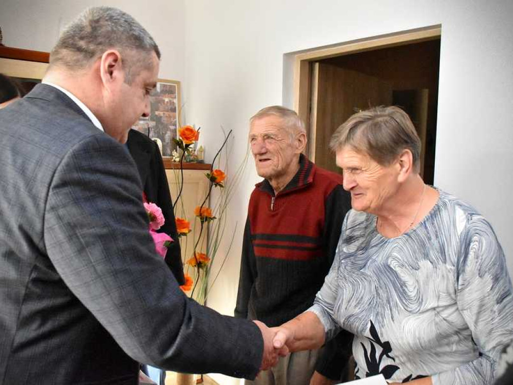 Wspólnie przeżyli 50 lat! Jubileusz par małżeńskich w Uchaniach [ZDJĘCIA]