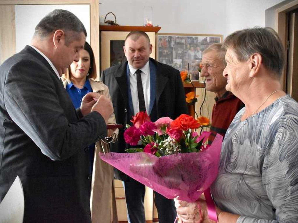 Wspólnie przeżyli 50 lat! Jubileusz par małżeńskich w Uchaniach [ZDJĘCIA]