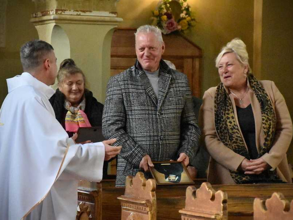 Wspólnie przeżyli 50 lat! Jubileusz par małżeńskich w Uchaniach [ZDJĘCIA]