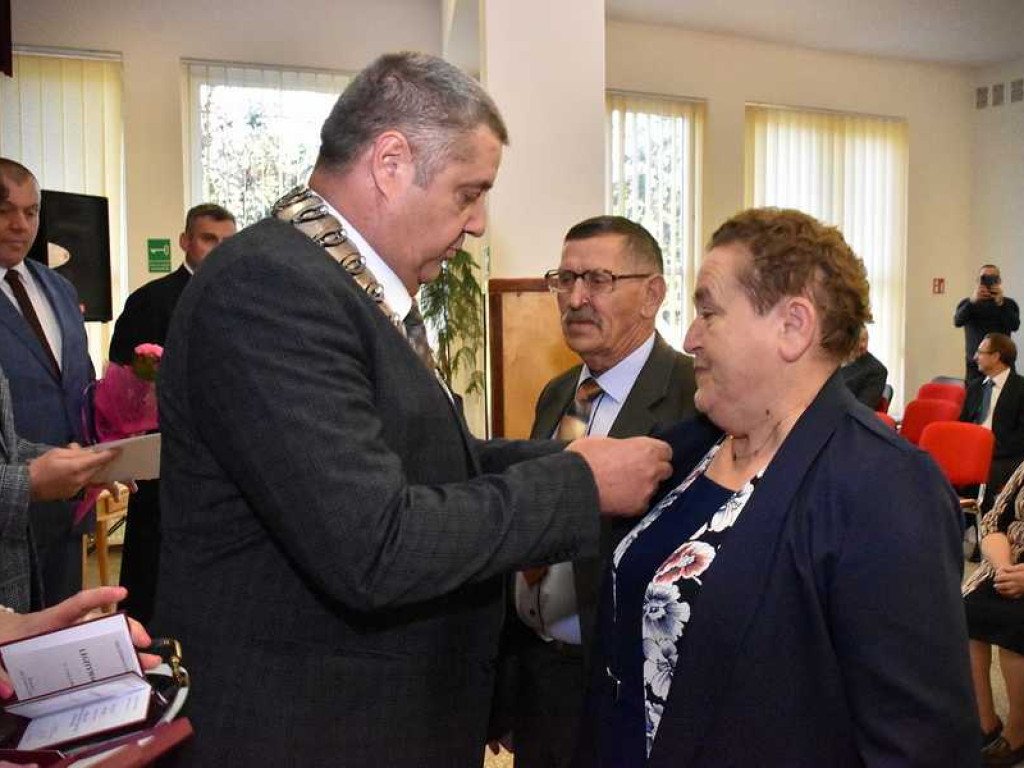 Wspólnie przeżyli 50 lat! Jubileusz par małżeńskich w Uchaniach [ZDJĘCIA]