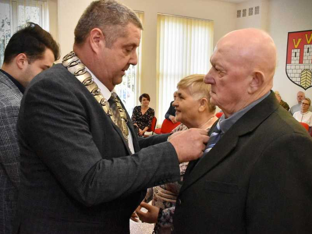 Wspólnie przeżyli 50 lat! Jubileusz par małżeńskich w Uchaniach [ZDJĘCIA]