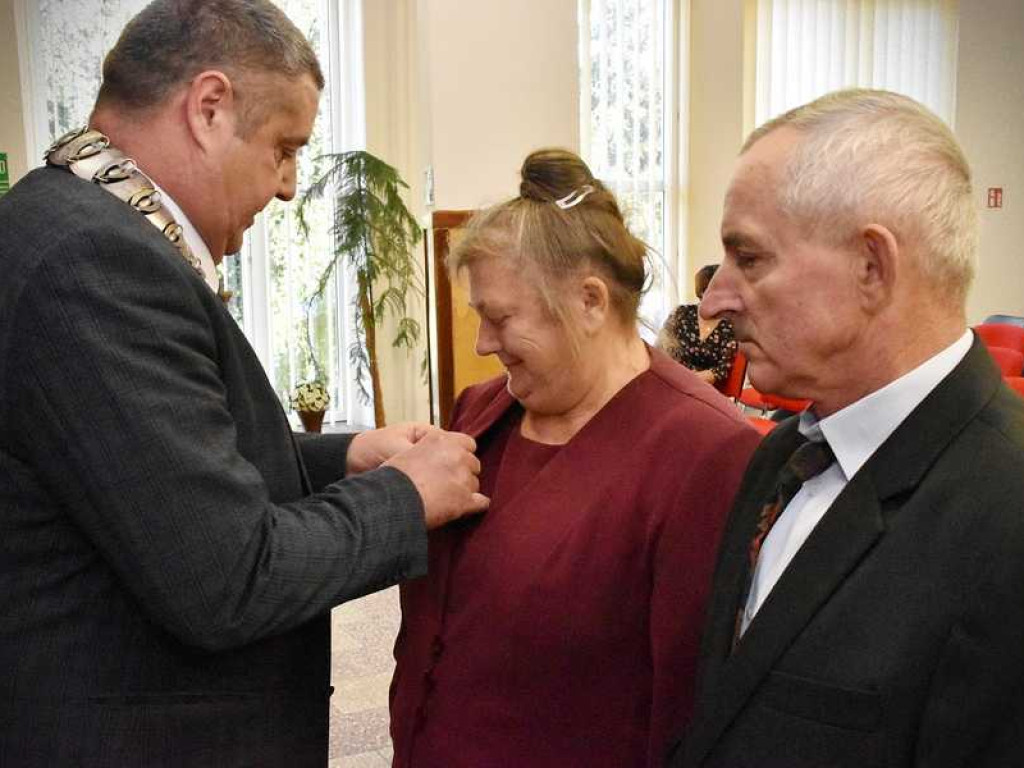 Wspólnie przeżyli 50 lat! Jubileusz par małżeńskich w Uchaniach [ZDJĘCIA]