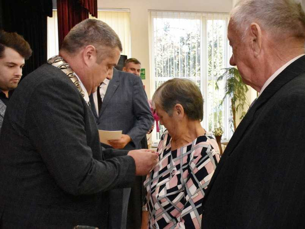 Wspólnie przeżyli 50 lat! Jubileusz par małżeńskich w Uchaniach [ZDJĘCIA]