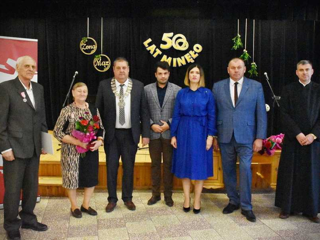 Wspólnie przeżyli 50 lat! Jubileusz par małżeńskich w Uchaniach [ZDJĘCIA]