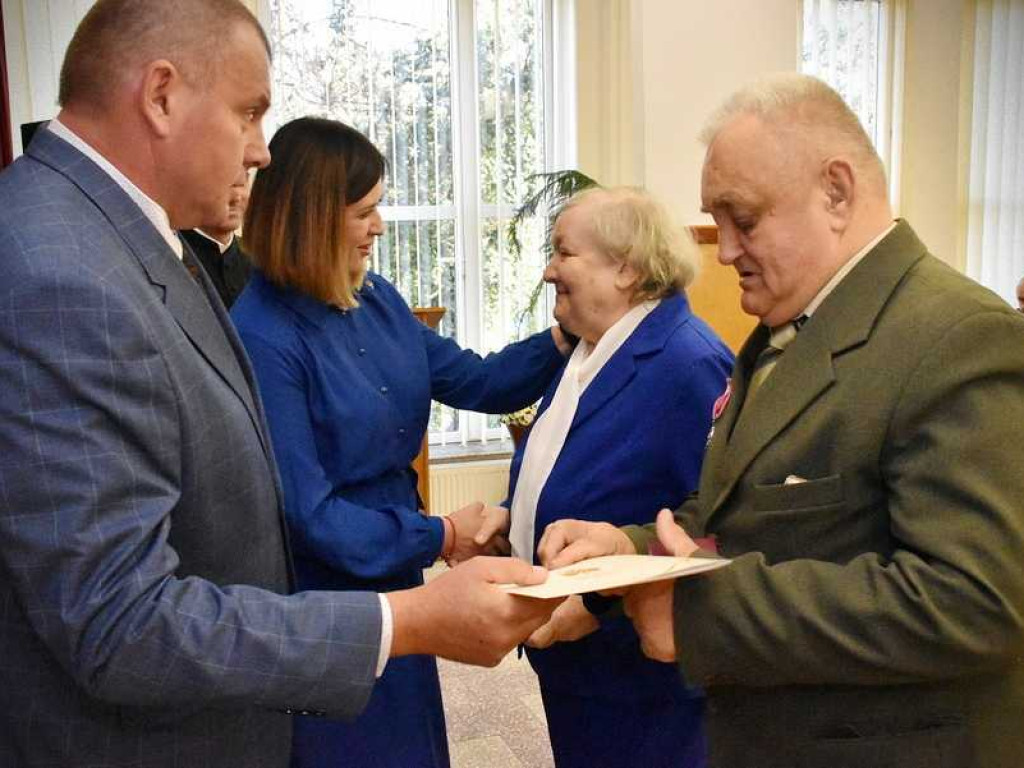 Wspólnie przeżyli 50 lat! Jubileusz par małżeńskich w Uchaniach [ZDJĘCIA]