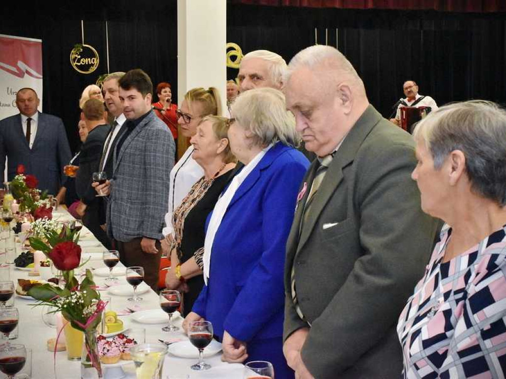 Wspólnie przeżyli 50 lat! Jubileusz par małżeńskich w Uchaniach [ZDJĘCIA]
