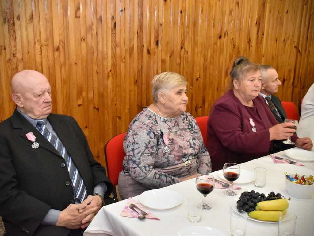 Wspólnie przeżyli 50 lat! Jubileusz par małżeńskich w Uchaniach [ZDJĘCIA]