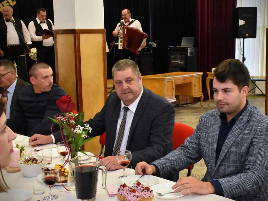 Wspólnie przeżyli 50 lat! Jubileusz par małżeńskich w Uchaniach [ZDJĘCIA]