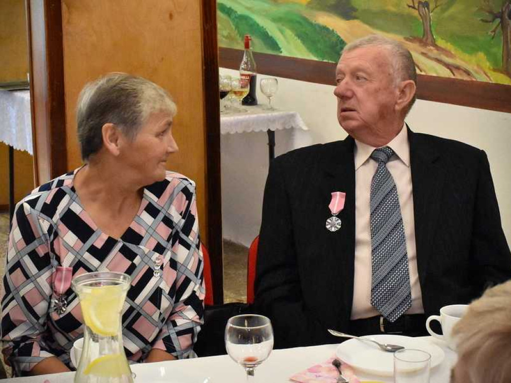 Wspólnie przeżyli 50 lat! Jubileusz par małżeńskich w Uchaniach [ZDJĘCIA]