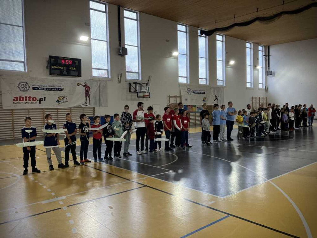 Najmłodsi modelarze wystartowali w Niepołomicach [ZDJĘCIA]