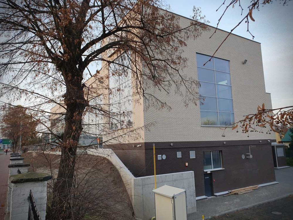Hrubieszów: Przed pływalnią wczoraj... [ZDJĘCIA]