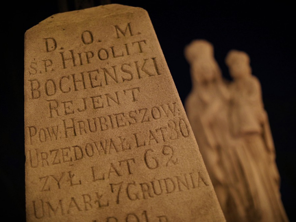 Wieczór Wszystkich Świętych na hrubieszowskim cmentarzu [ZDJĘCIA]