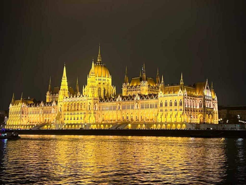 Hrubieszów: Młodzież z Kościuszki w Budapeszcie [ZDJĘCIA]