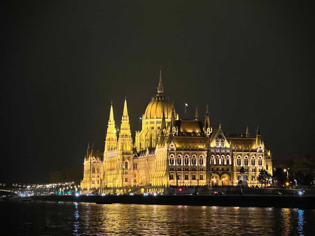 Hrubieszów: Młodzież z Kościuszki w Budapeszcie [ZDJĘCIA]