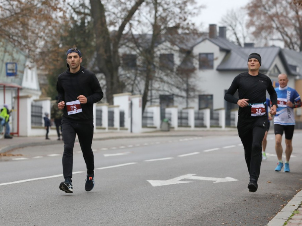 Hrubieszów: Pobiegli razem w Dniu Niepodległości [ZDJĘCIA]