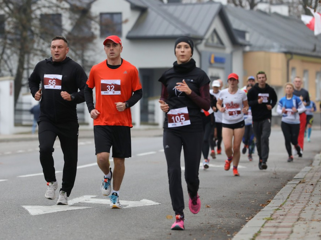 Hrubieszów: Pobiegli razem w Dniu Niepodległości [ZDJĘCIA]