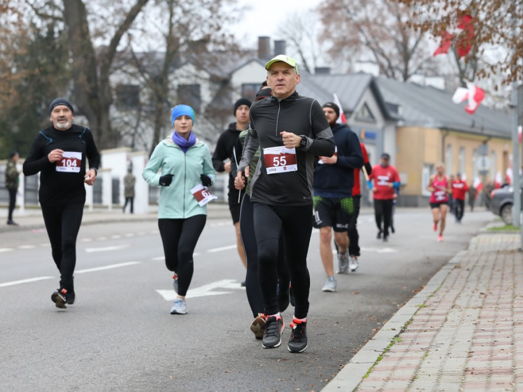 Hrubieszów: Pobiegli razem w Dniu Niepodległości [ZDJĘCIA]
