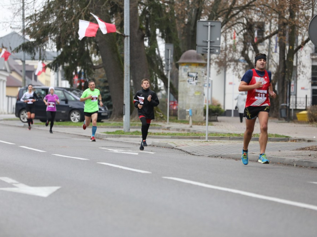 Hrubieszów: Pobiegli razem w Dniu Niepodległości [ZDJĘCIA]