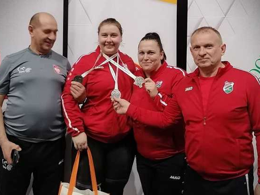 Podnoszenie ciężarów. Podsumowanie sezonu 2022 - medaliści Mistrzostw Polski [ZDJĘCIA]