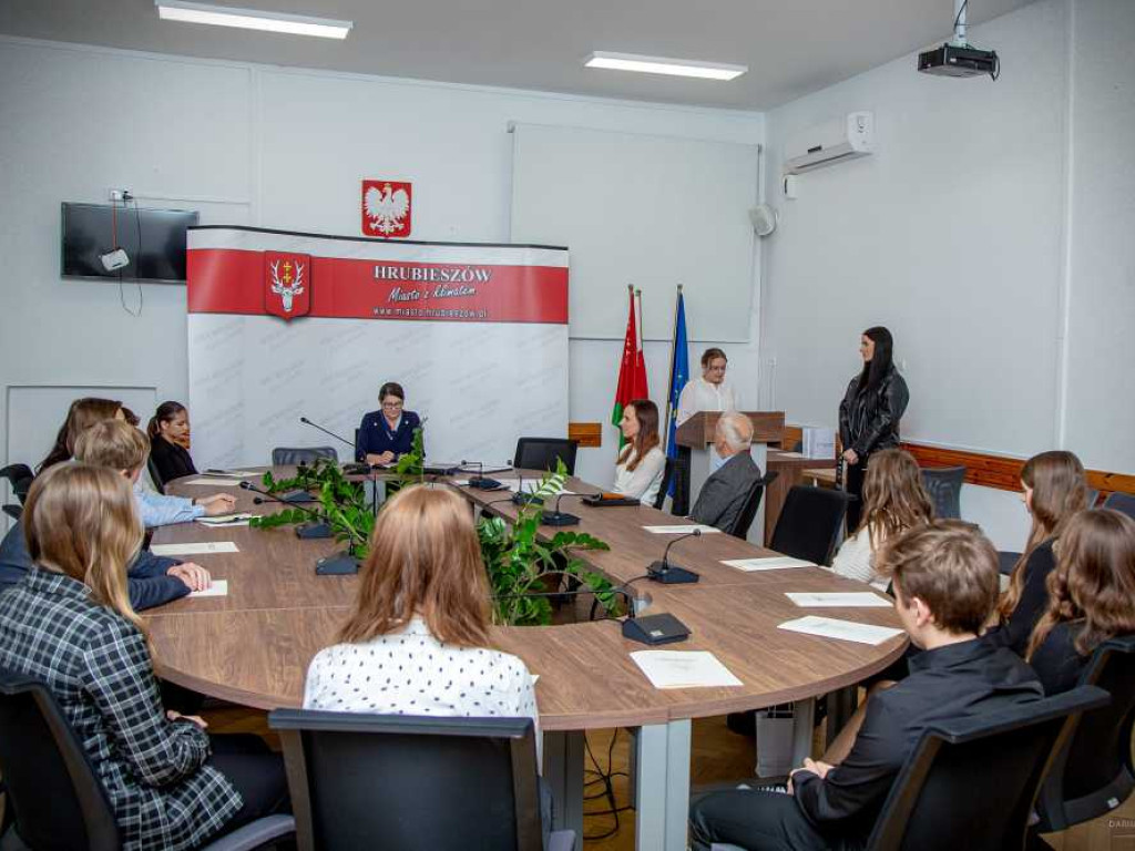 Hrubieszów: Nowa Młodzieżowa Rada Miasta [ZDJĘCIA]