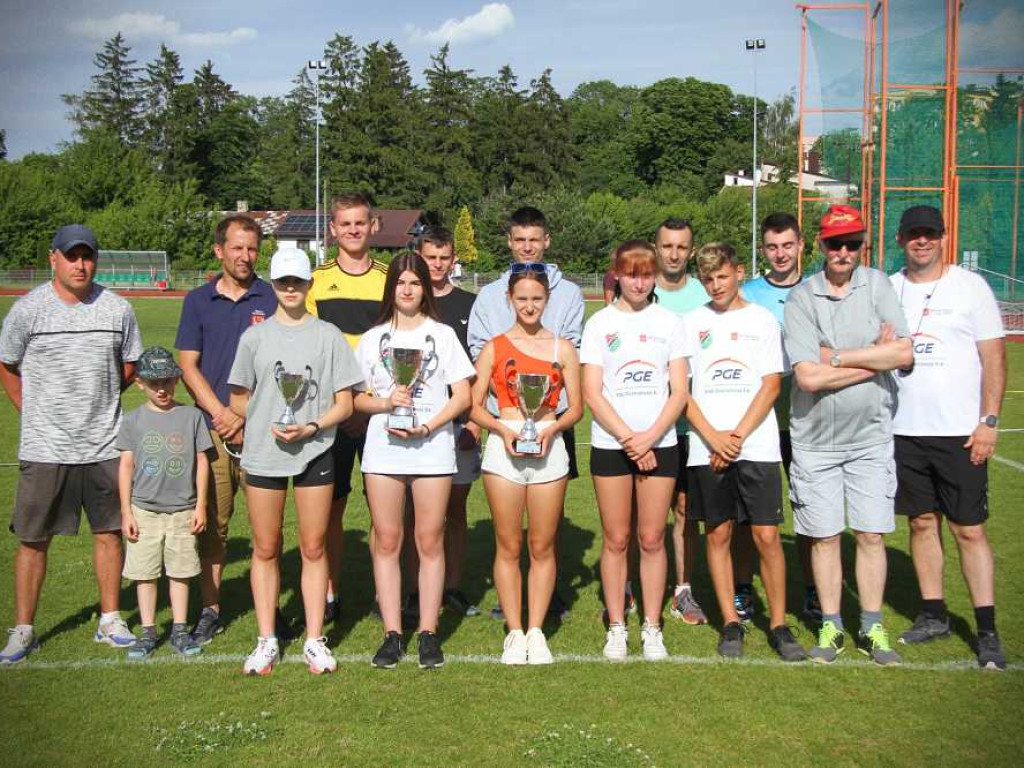 Tabele lekkoatletyczne mężczyzn za sezon letni 2022 powiatu hrubieszowskiego [ZDJĘCIA]