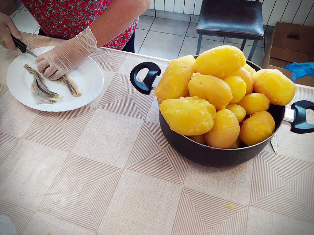 Hrubieszów: Święto pieczonego ziemniaka w Caritas [ZDJĘCIA]