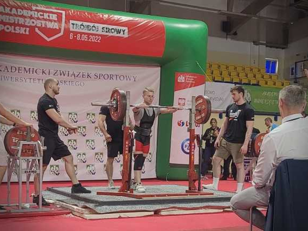 Kamil Sacharczuk: Zaszczepili we mnie miłość do sportu [ZDJĘCIA]