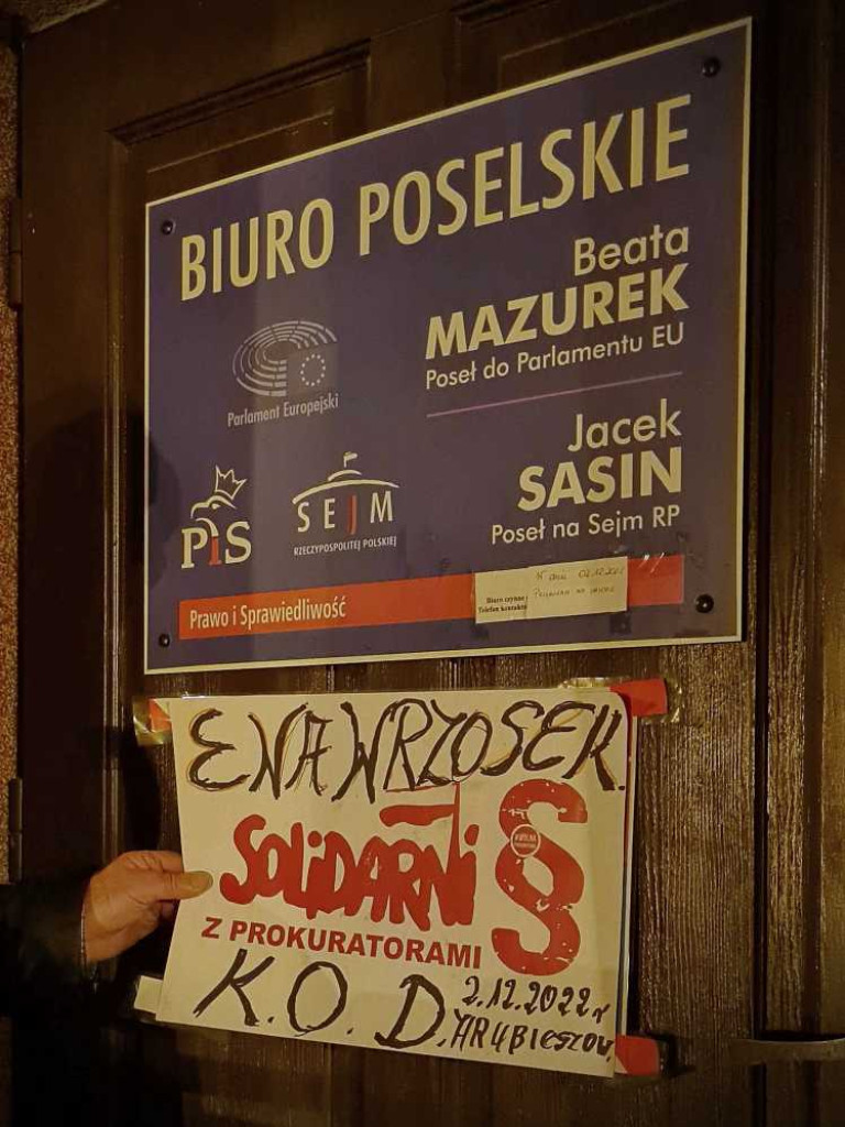Hrubieszów: Pikieta w sprawie bezpiecznego nieba [ZDJĘCIA]